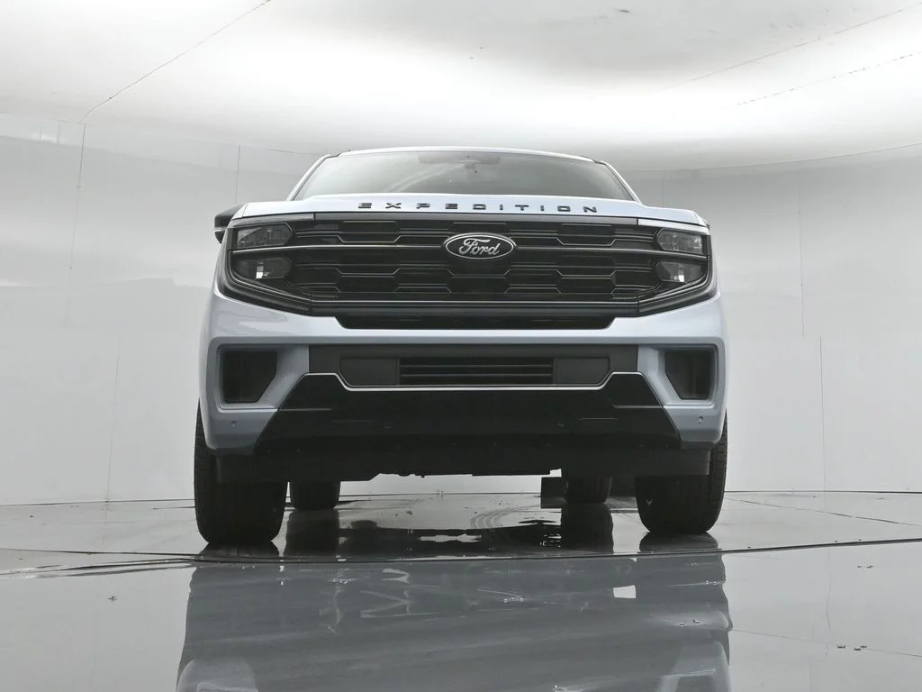 New 2026 Glacier Gray Metallic Tri-Coat Ford Platinum image 48