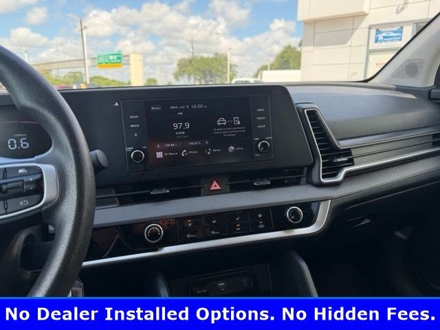 Used 2024 Gravity Gray Kia LX image 7