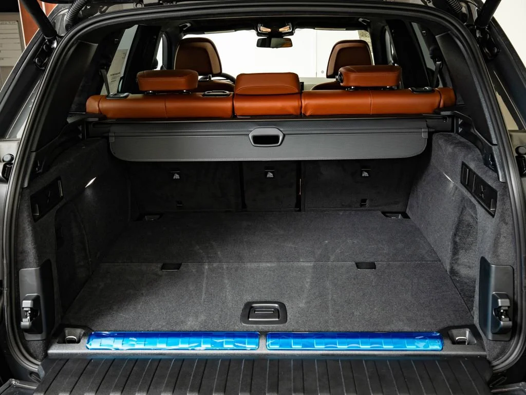 New 2026 Gray Metallic BMW xDrive50e image 19