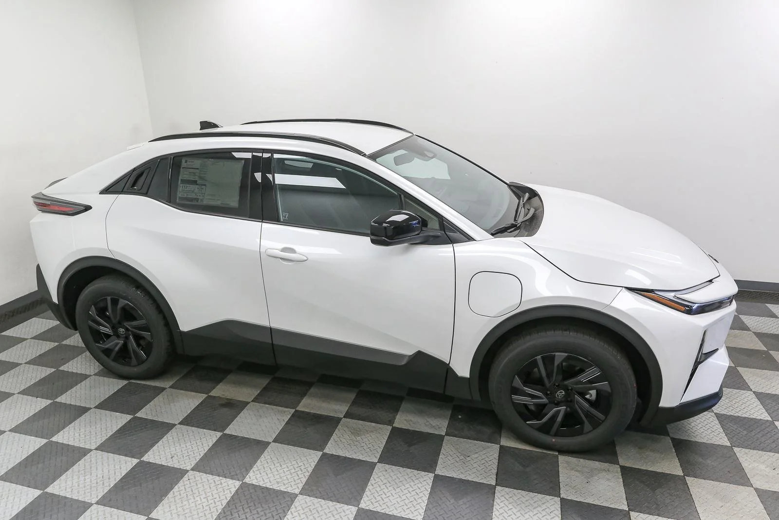 New 2026 Wind Chill Pearl Toyota SE image 5
