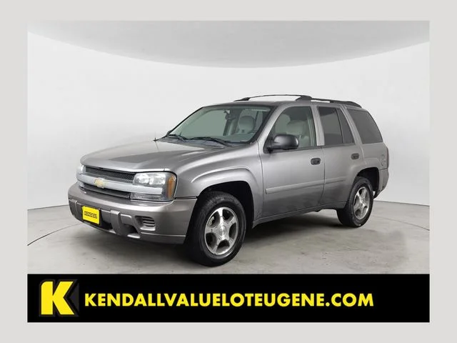 Used 2007 Gray Chevrolet LS image 1
