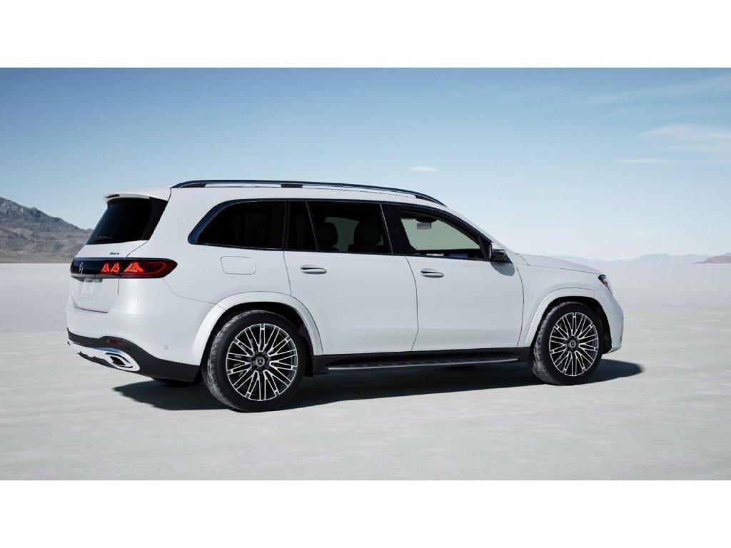 New 2027 MANUFAKTUR Moonlight White Metallic Mercedes-Benz GLS 450 image 19