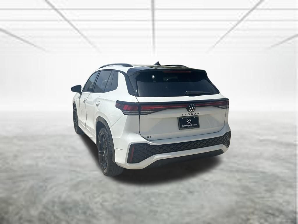 New 2026 White/off-white Volkswagen SE R-Line Black image 4