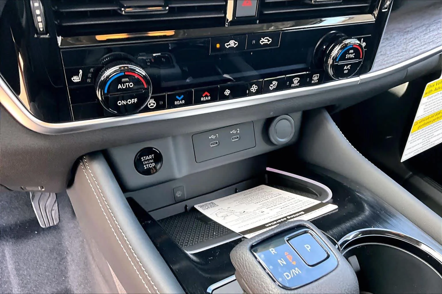 New 2026 Boulder Gray Pearl / Super Black Two-tone Nissan Platinum image 14