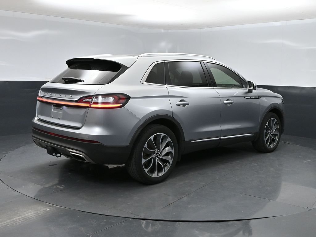 2021 Lincoln Nautilus Reserve photo 2