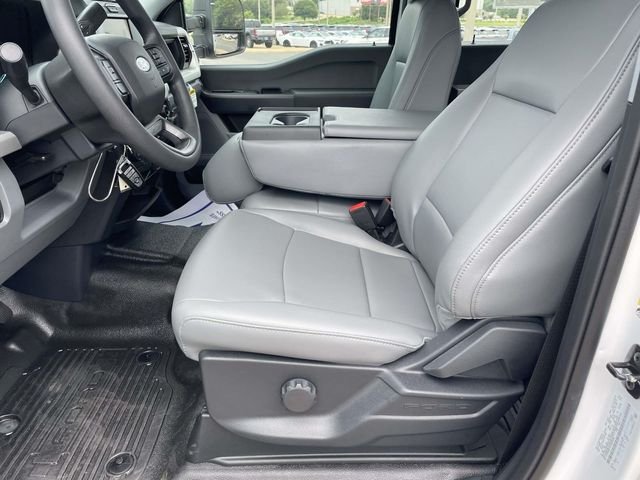 New 2026 Oxford White Ford XL image 11