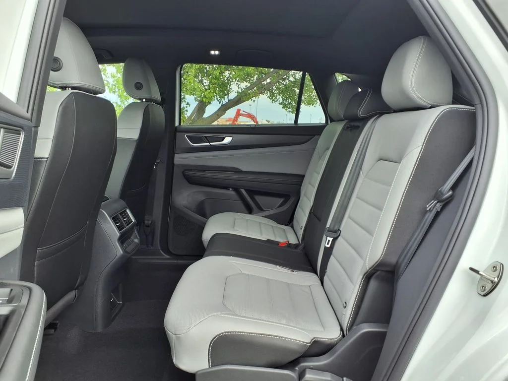 New 2026 Opal White Pearl Volkswagen 2.0T SEL R-Line Black image 18