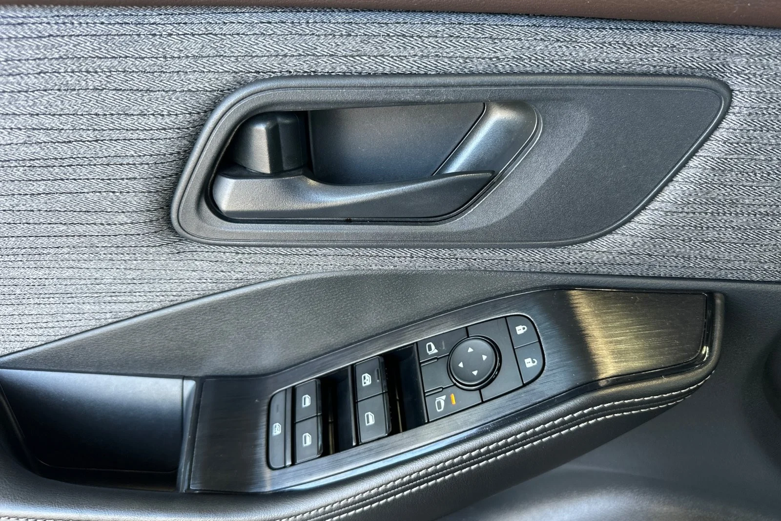 Used 2021 Gun Metallic Nissan S image 10