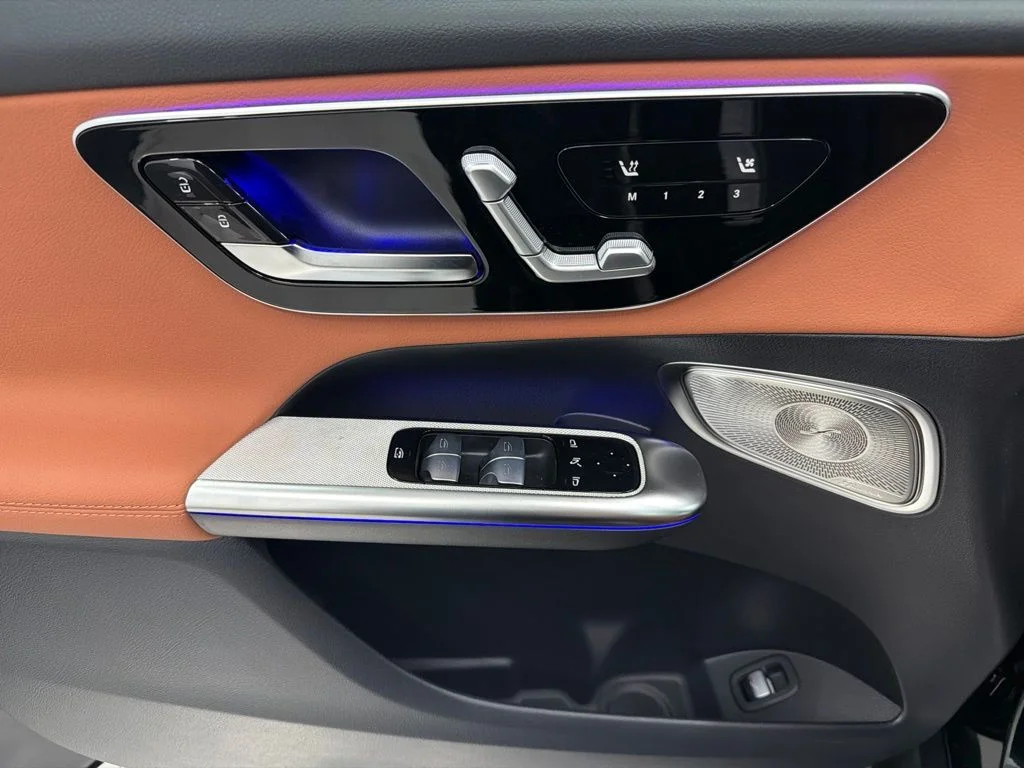 New 2027 Black Mercedes-Benz GLC 300 image 20