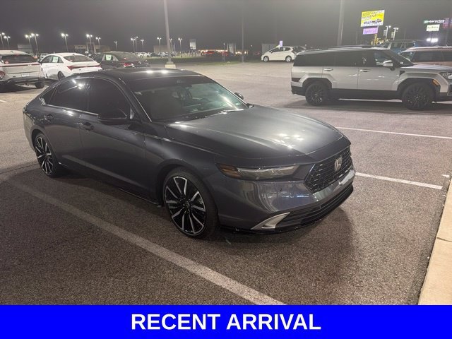 Used 2024 Gray Honda Touring image 3