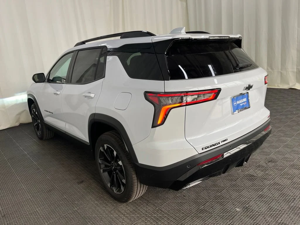 New 2027 Polar White Tricoat Chevrolet RS image 26