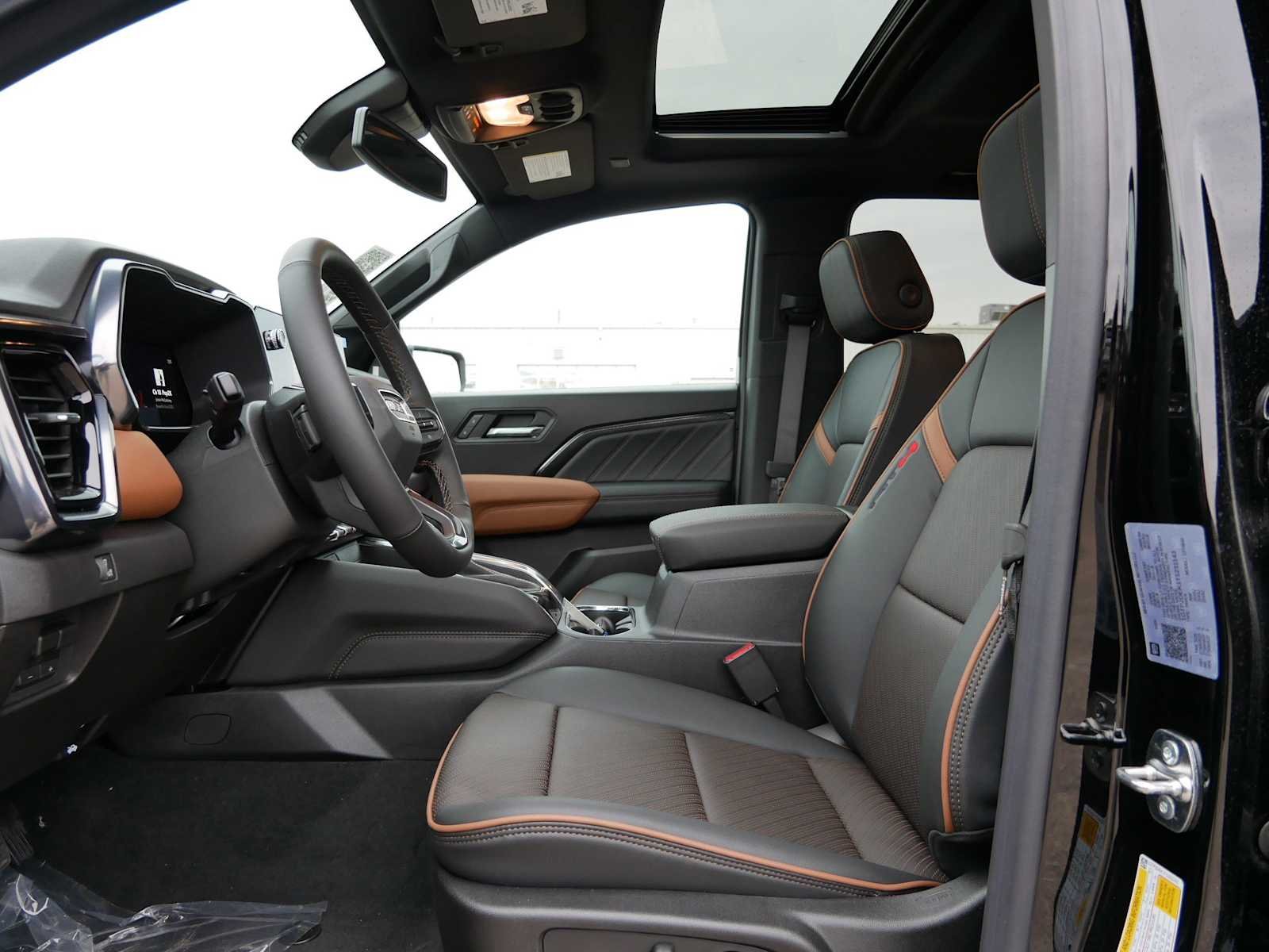 2026 GMC Canyon AT4 - Photo 11