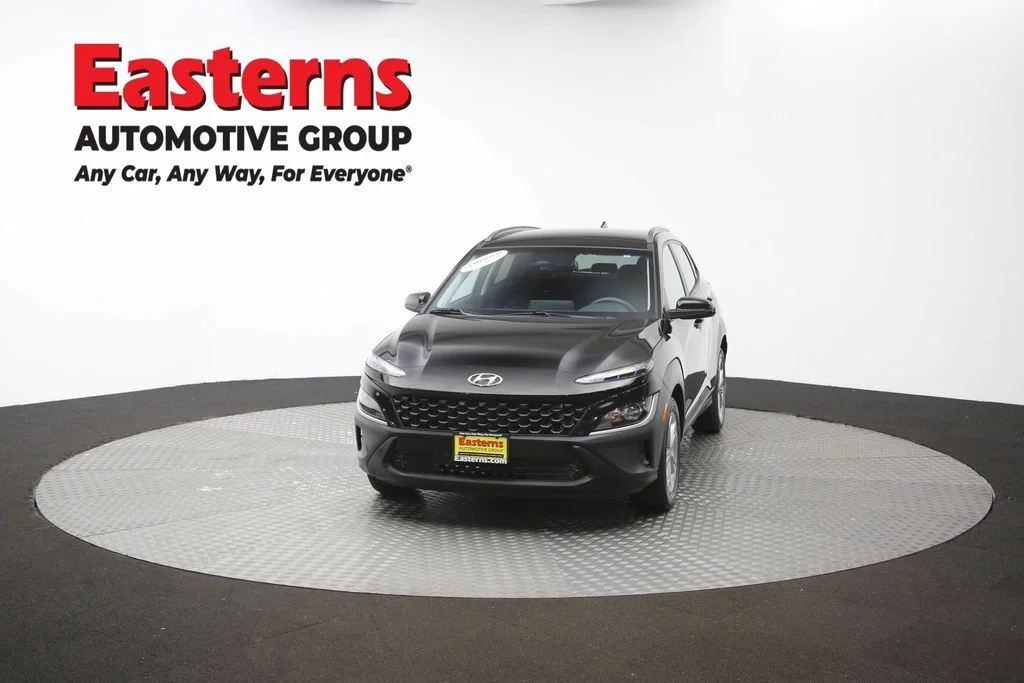 Used 2023 Black Hyundai SEL image 52