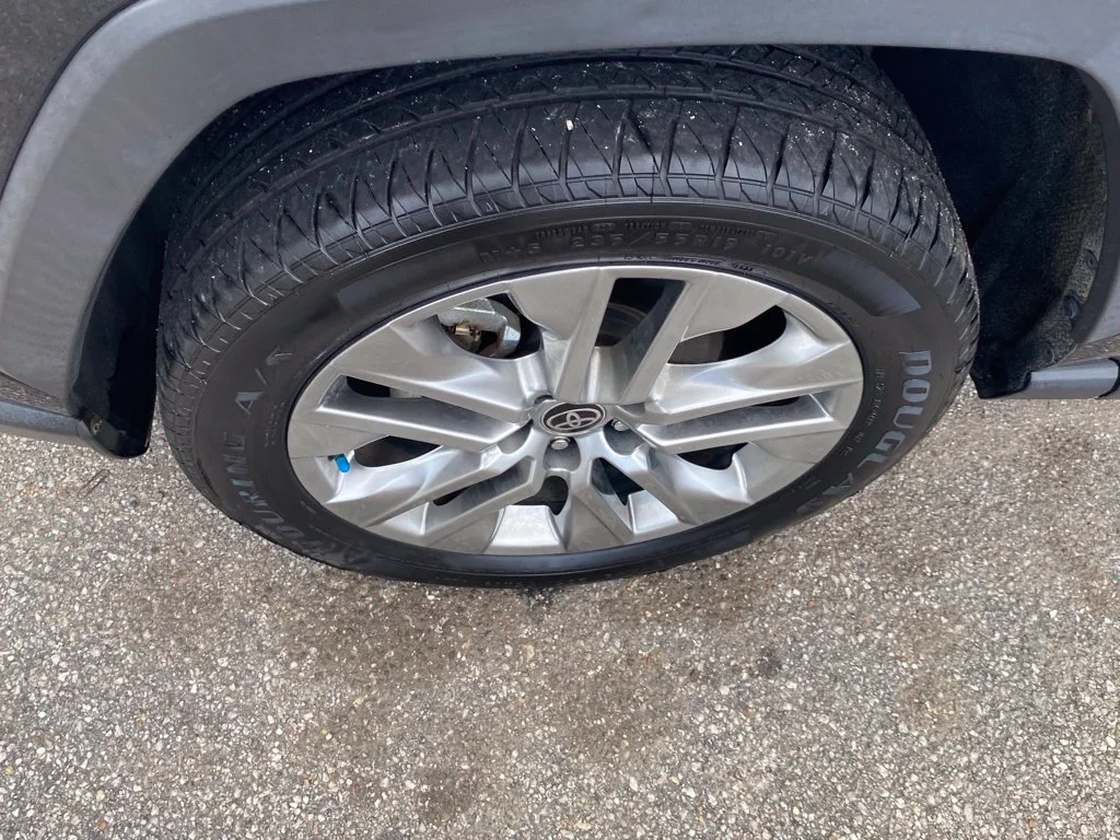 Used 2023 Black Toyota XLE Premium image 19