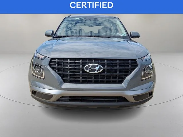 Used 2023 Gray Hyundai SE image 3