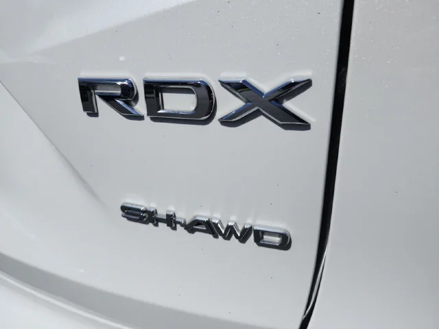 Used 2020 White Acura Advance Package image 18