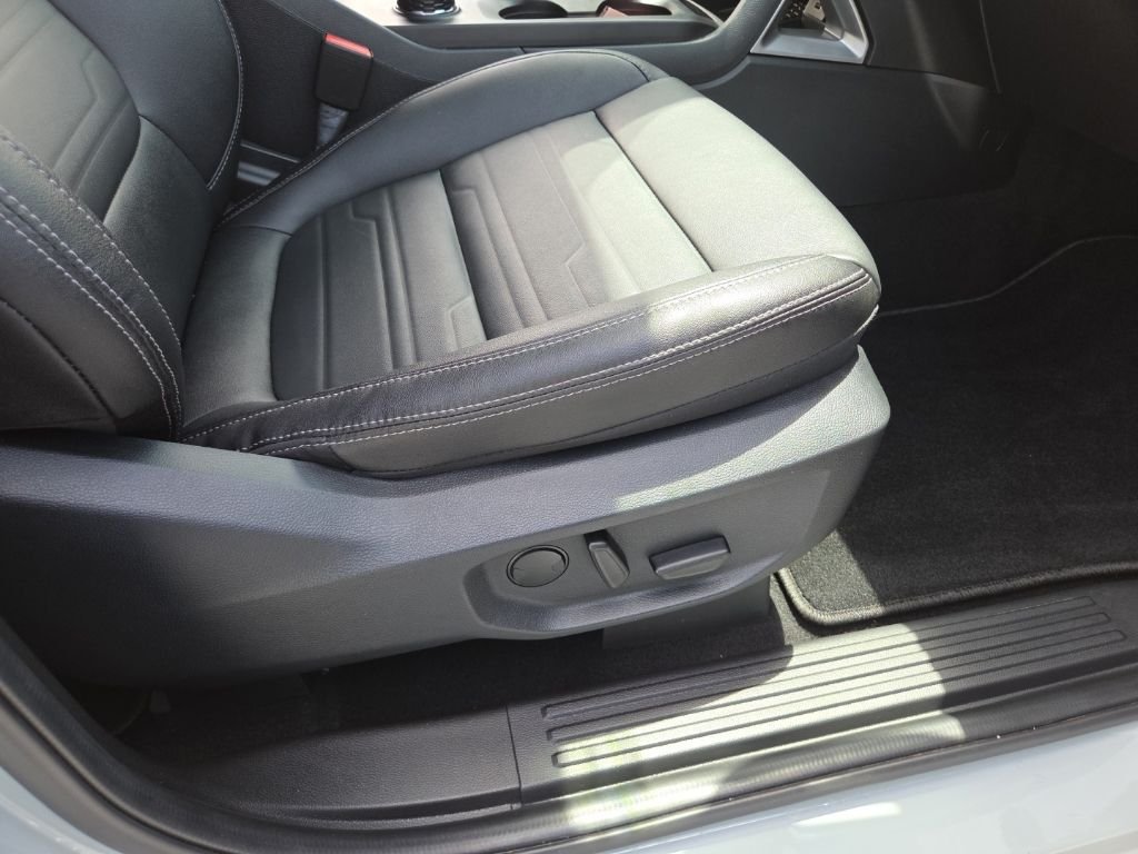 Used 2024 Cactus Ford Lariat image 15