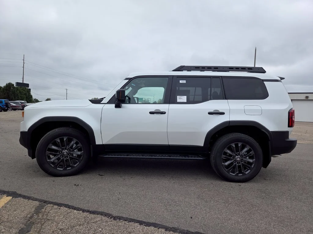 New 2027 Wind Chill Pearl Toyota Base image 24
