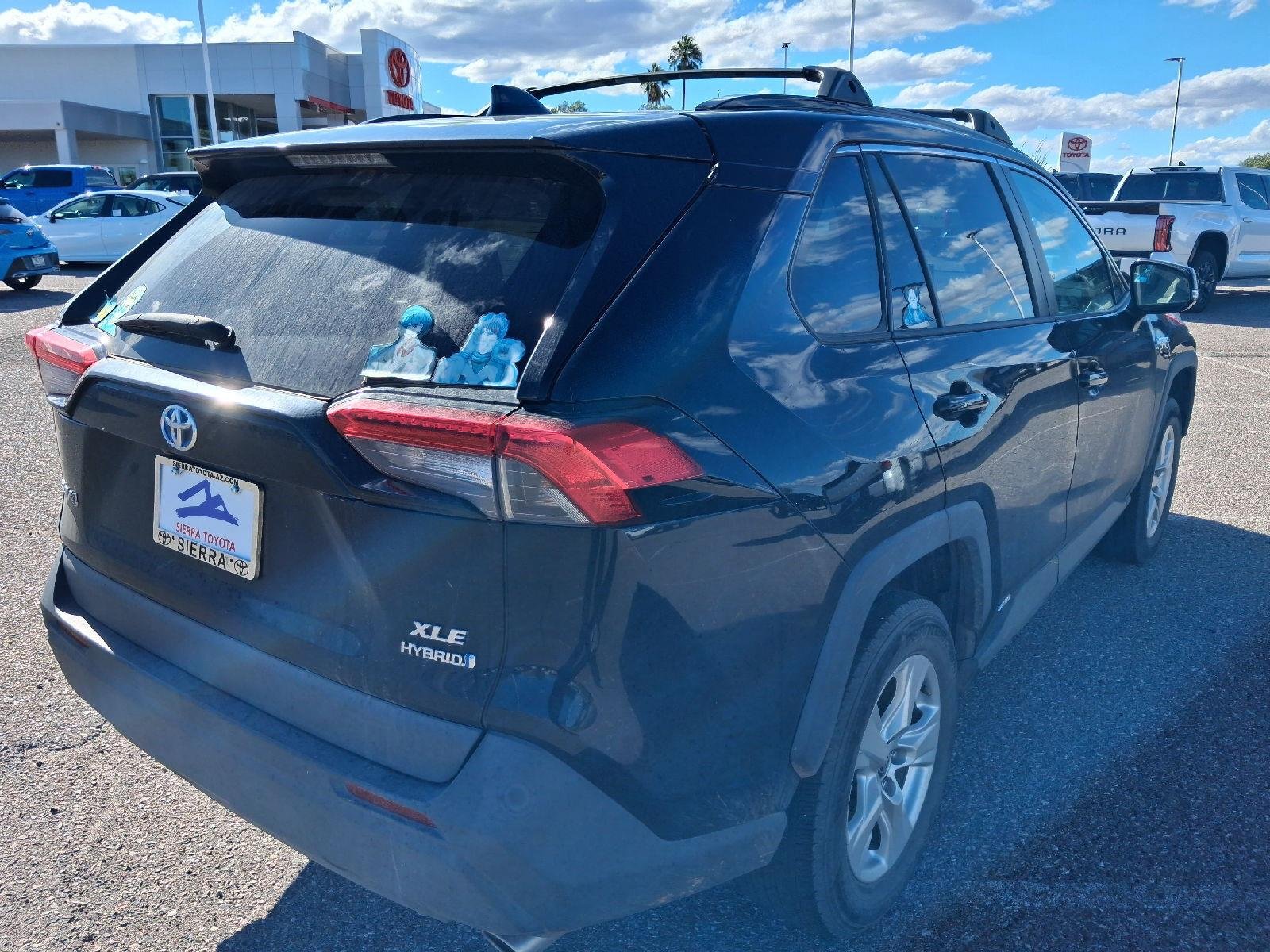 Used 2021 Midnight Black Metallic Toyota XLE image 5
