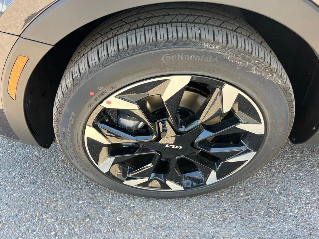 2025 Kia Sorento EX - Photo 23