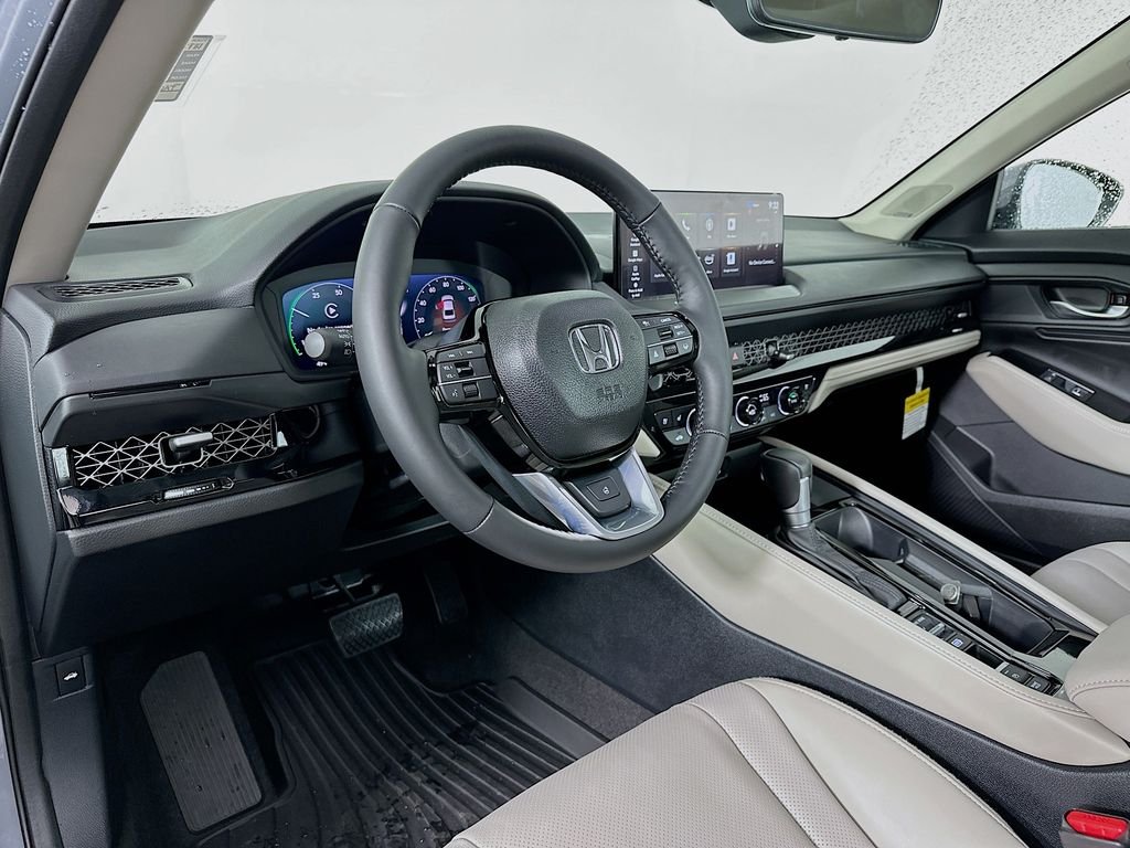 New 2026 Urban Gray Pearl Honda Touring image 9