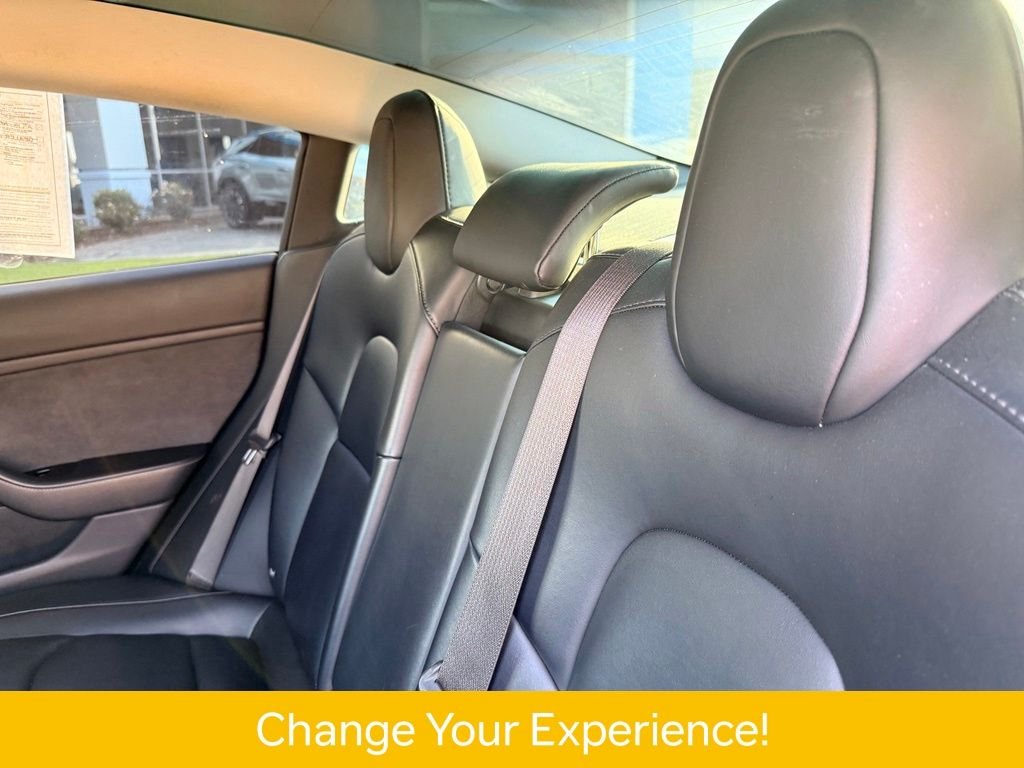 Used 2018  Tesla Long Range image 17