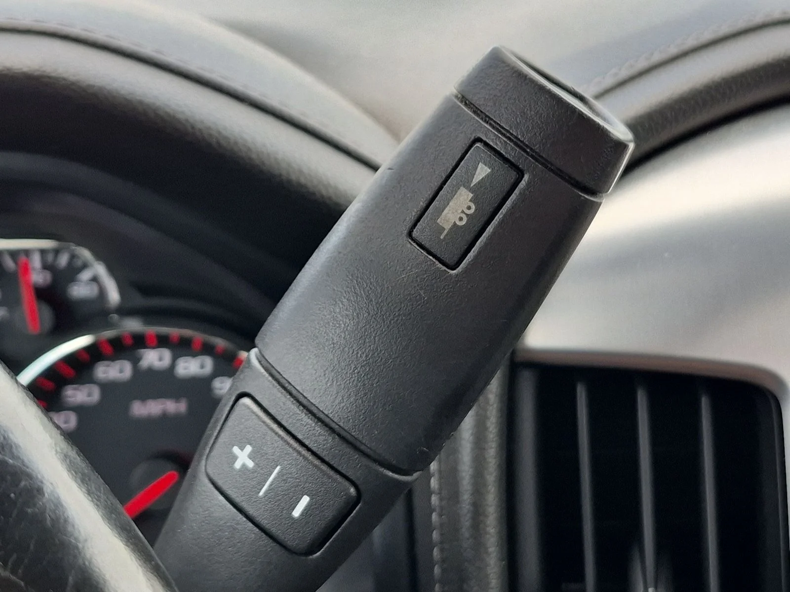 Used 2015 Onyx Black GMC SLT image 12