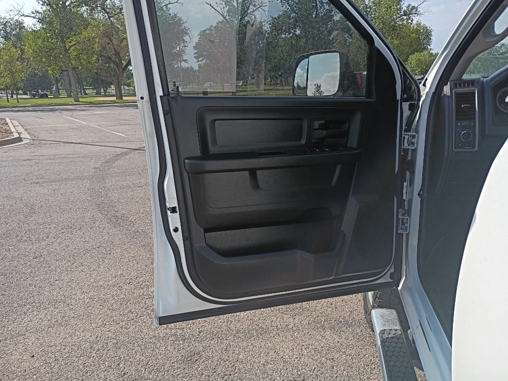 Used 2018 Bright White Clearcoat Ram Tradesman image 21