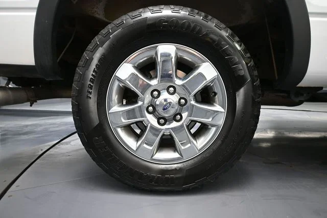 Used 2013 White Ford XLT image 10