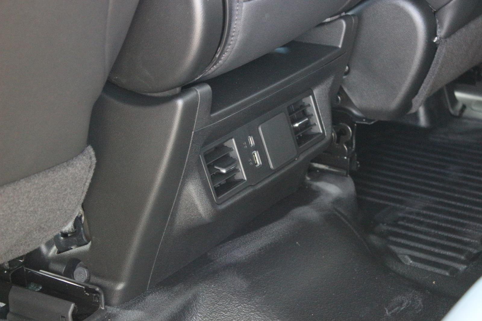 New 2026 Summit White GMC Pro image 27
