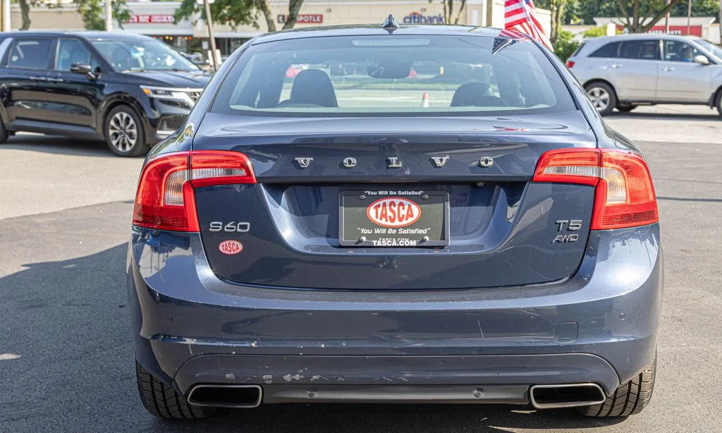 Used 2015 Blue Volvo T5 Premier image 5
