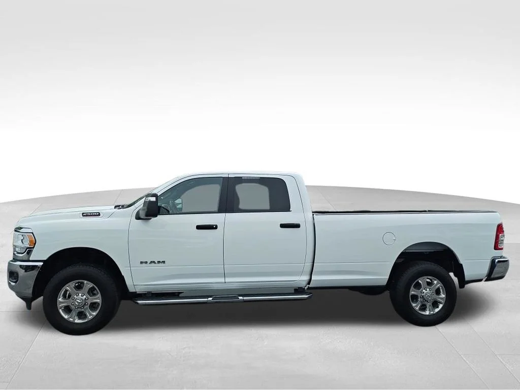 Used 2024 White Ram Big Horn image 2