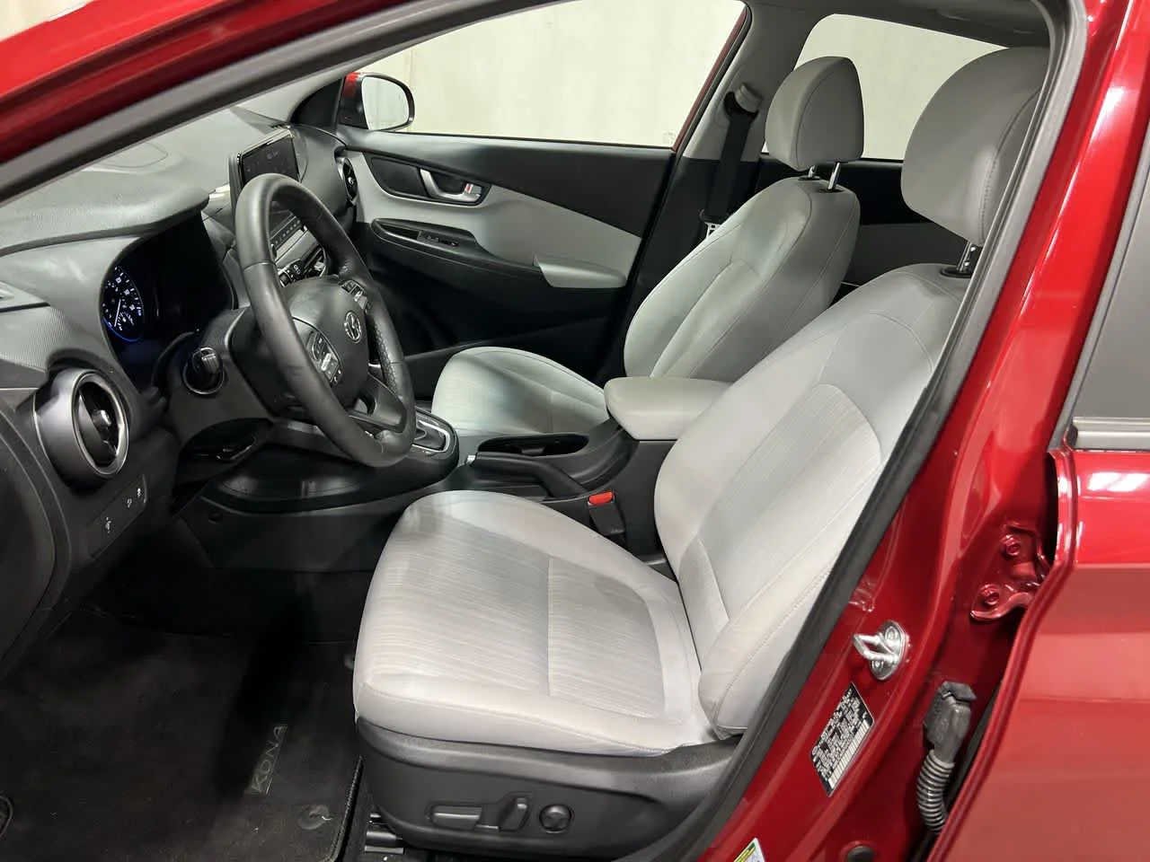 Used 2023 Ultimate Red Hyundai SEL image 6