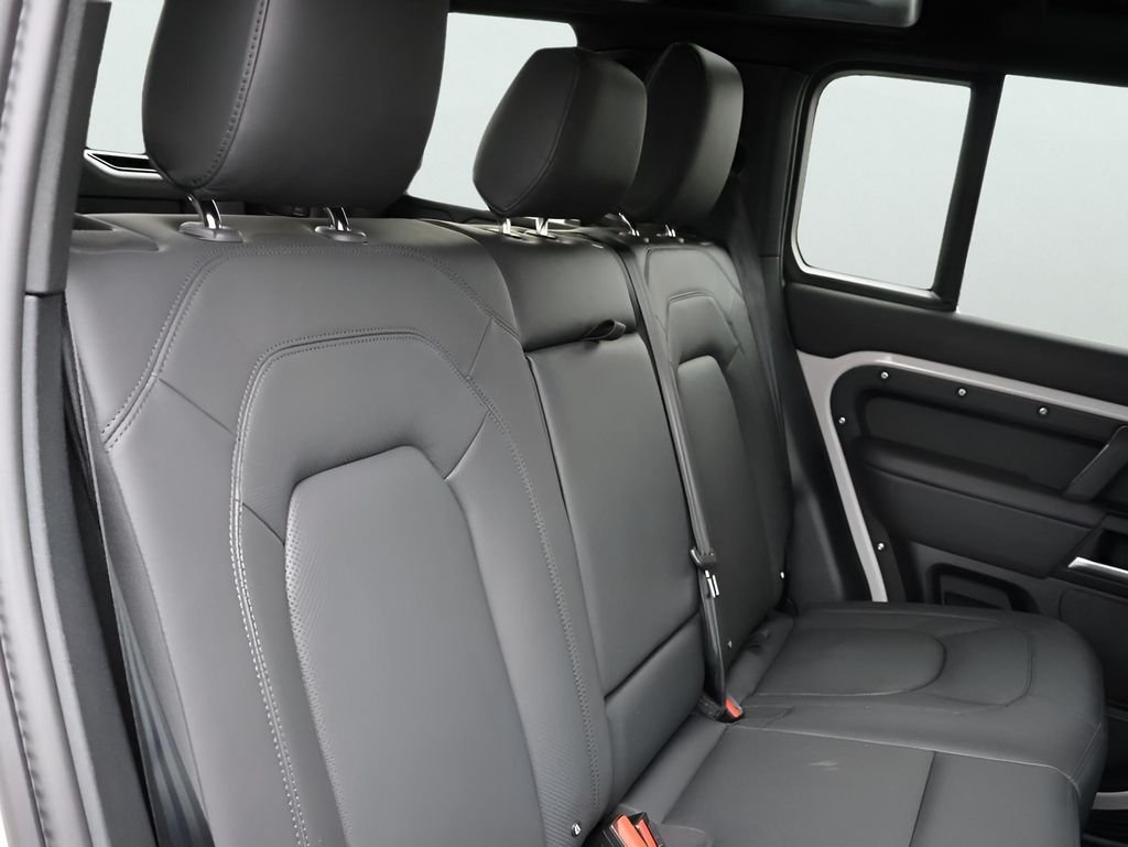 Used 2026 Borasco Gray Metallic Land Rover S image 13