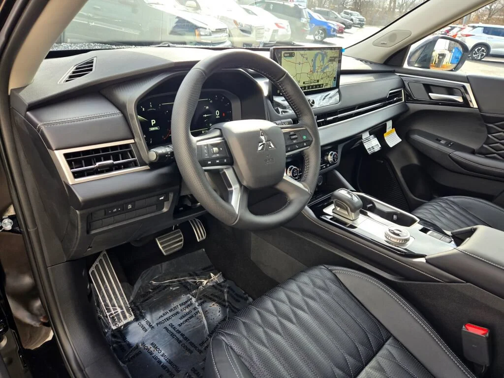 2026 Mitsubishi Outlander SEL - Photo 20