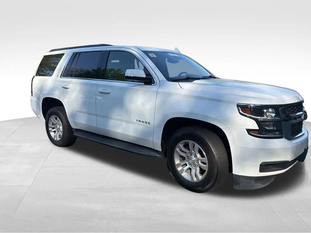 Used 2019 White Chevrolet LT image 9