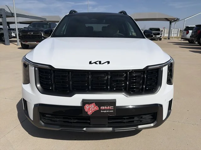 Used 2025 White Kia X-Line SX Prestige image 9
