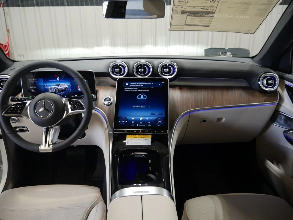 New 2026 Polar White Mercedes-Benz GLC 300 image 58