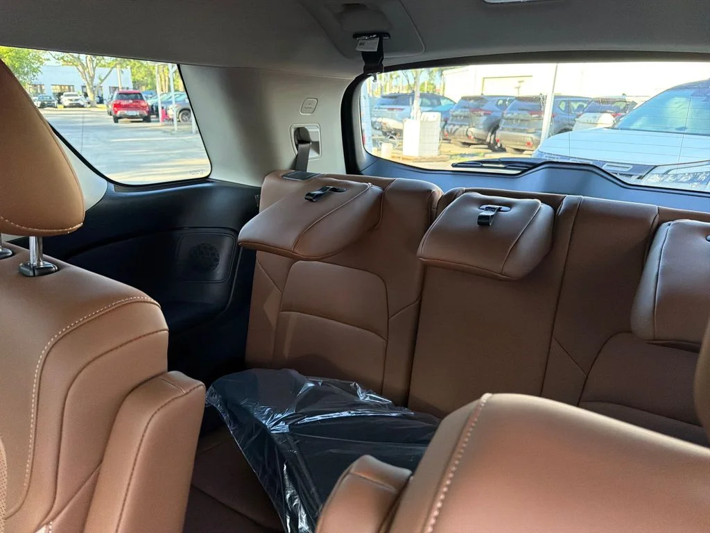 New 2026 Boulder Gray Pearl Nissan Platinum image 32