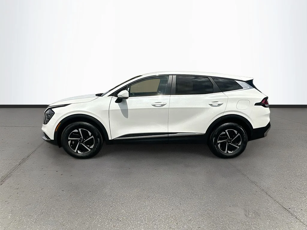 Certified Used 2025 White Kia LX image 4