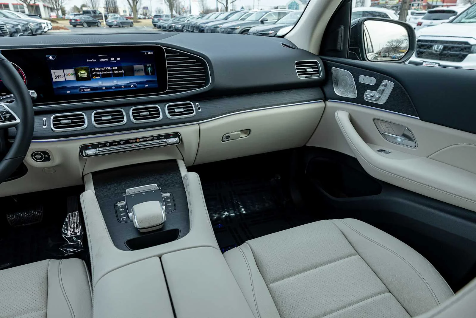 New 2026 Obsidian Black Metallic Mercedes-Benz GLE 450 image 8