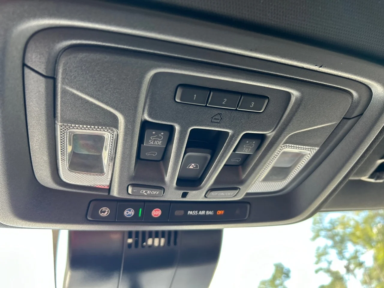 Used 2025 Summit White GMC AT4 image 18