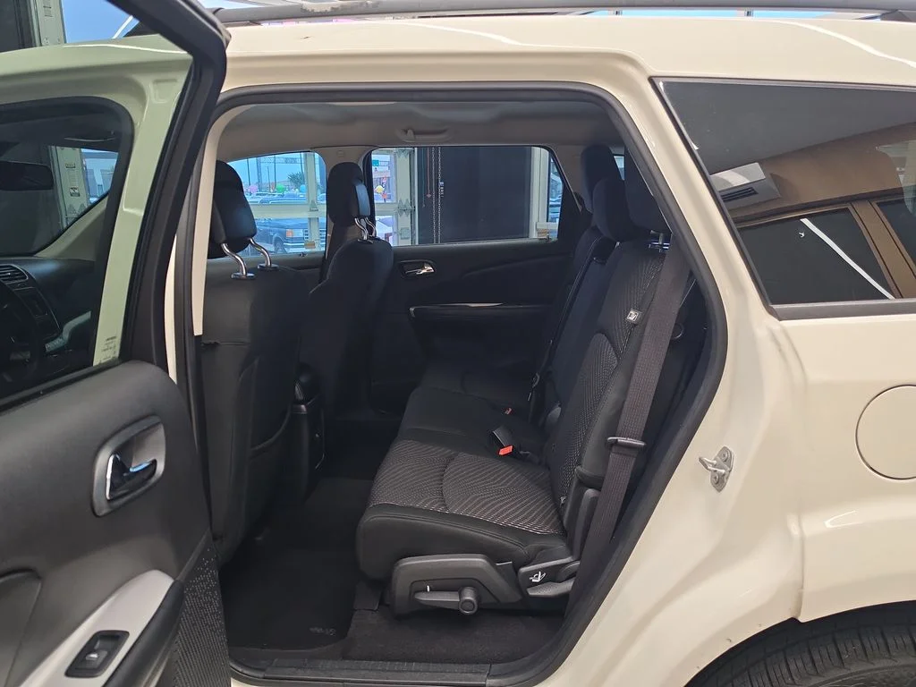 Used 2020 White Dodge SE image 30