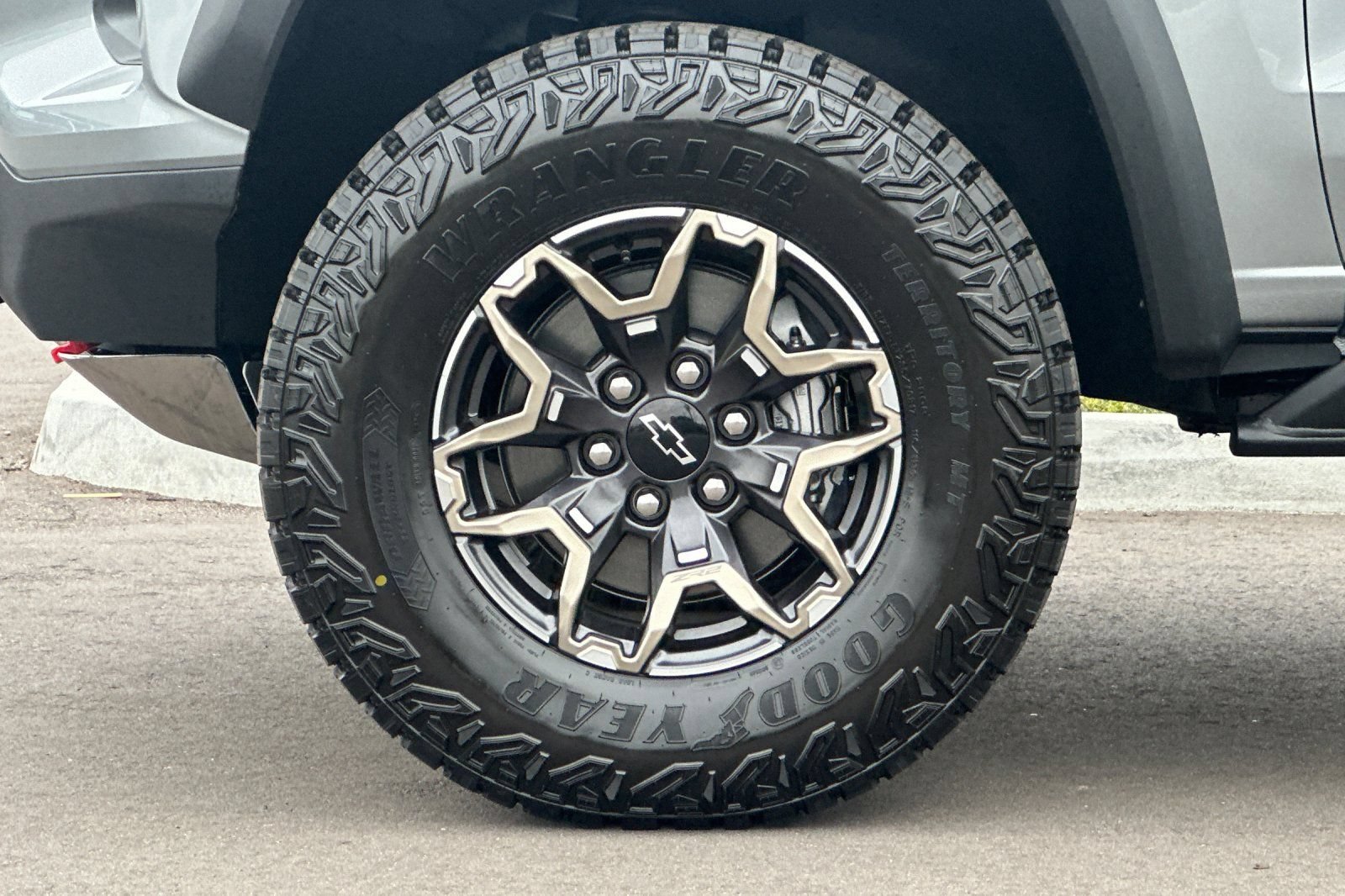 2026 Chevrolet Colorado ZR2 - Photo 25