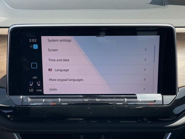 New 2026 Black Volkswagen 2.0T SE w/Technology image 12