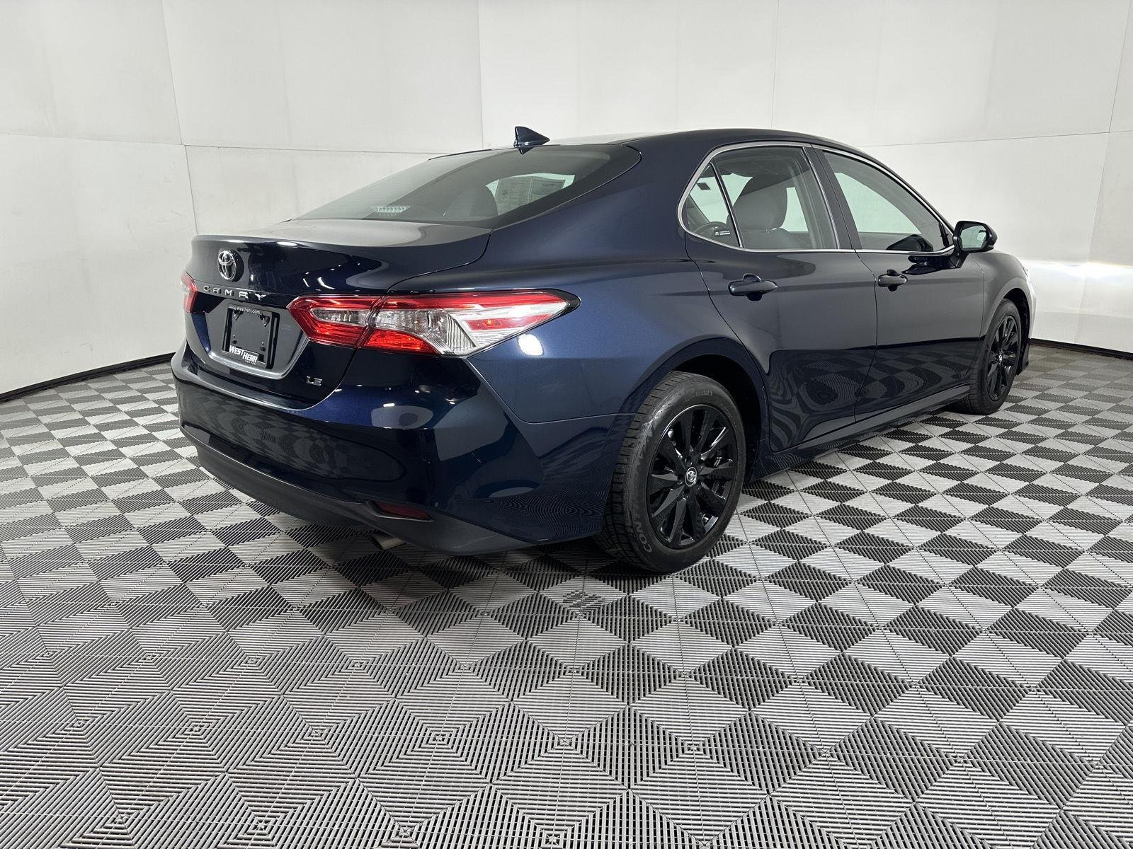 Used 2019 Galactic Aqua Mica Toyota LE image 13