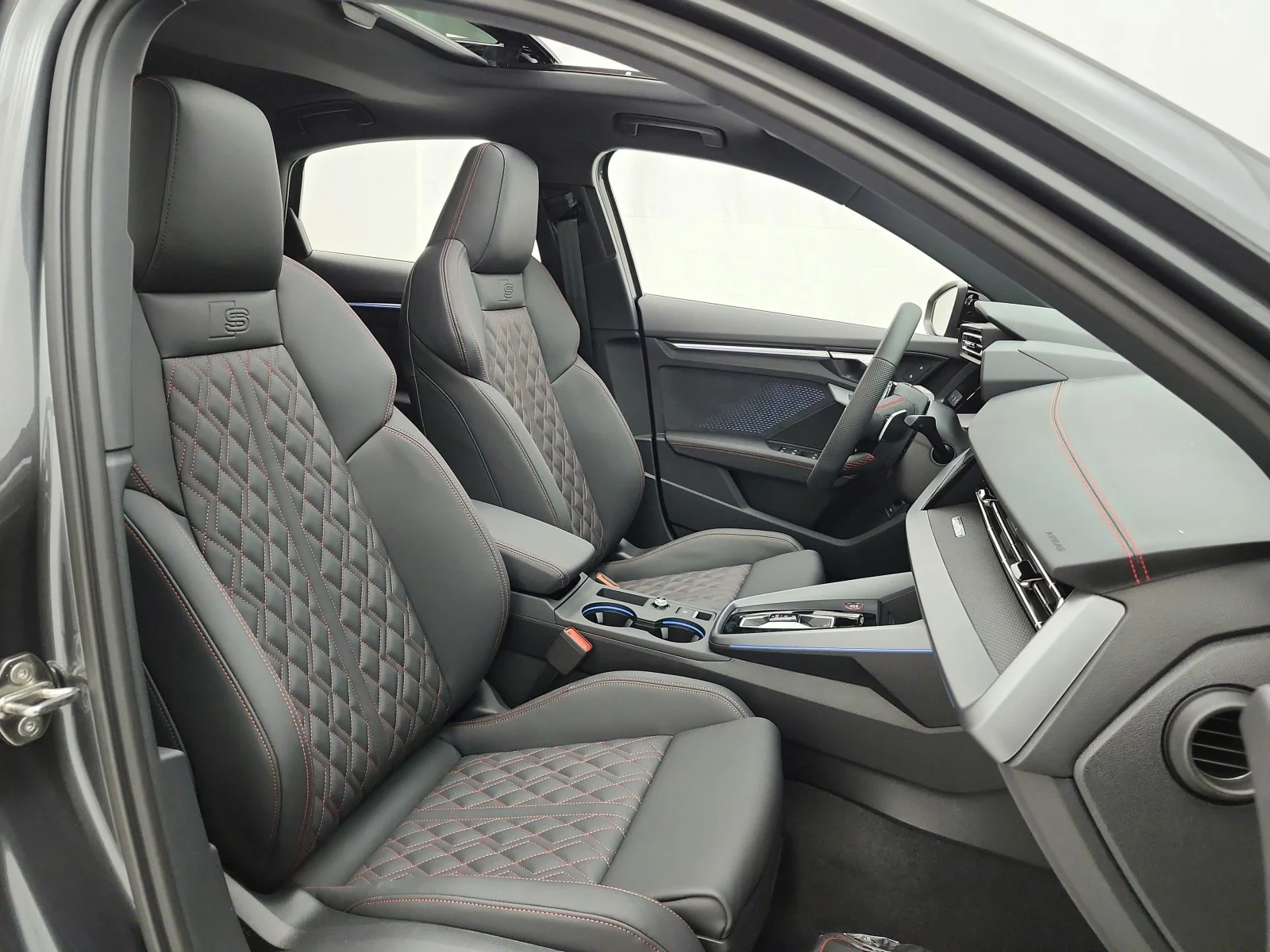 New 2026 Daytona Gray Pearl Effect Audi quattro image 15