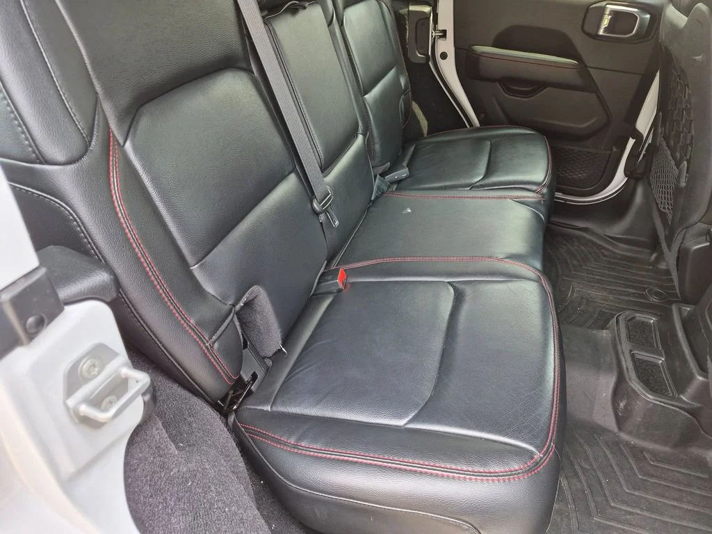 Used 2021 White Jeep Unlimited Rubicon image 25