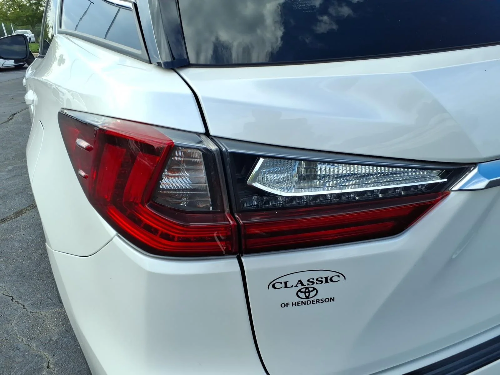 Used 2019 Eminent White Pearl Lexus RX 350L Premium image 18
