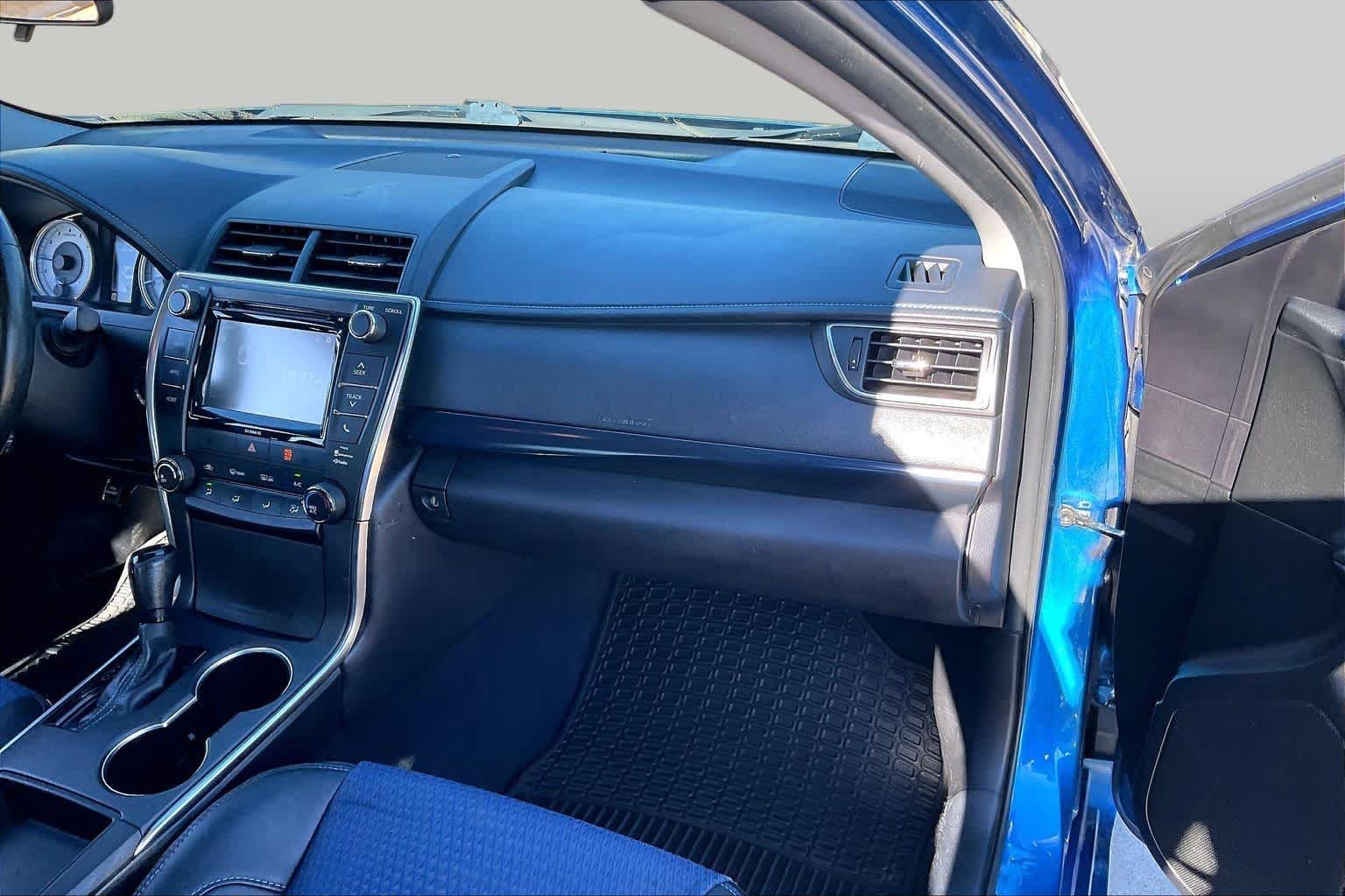 Used 2016 Blue Streak Metallic Toyota SE w/Special Edition Pkg image 18
